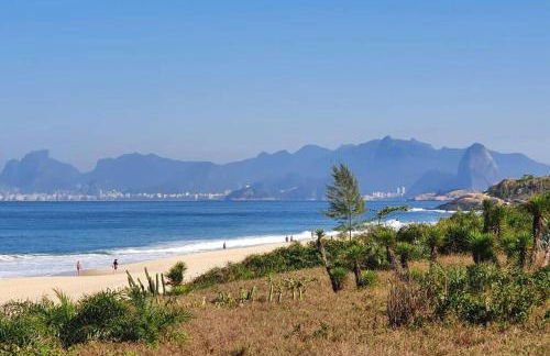 Apto Pé na Areia Condomínio Oceanside Camboinhas - Foto 36