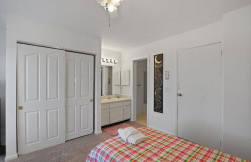 Beach Paradise & Pools - Oceanfront on Harbor Island - Foto 24