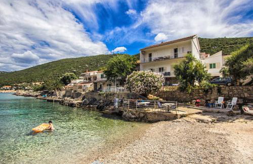 Apartments by the sea Cove Zarace - Gdinj, Hvar - 2047 - Foto 3