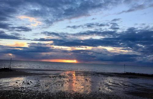 Entire Cosy bungalow close to Beach - Foto 8