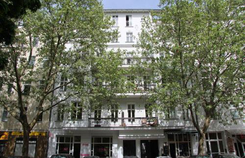 Nollendorf Apartments - 1 separate bedroom and 1 living room with sofa bed in Motzstraße - Foto 1