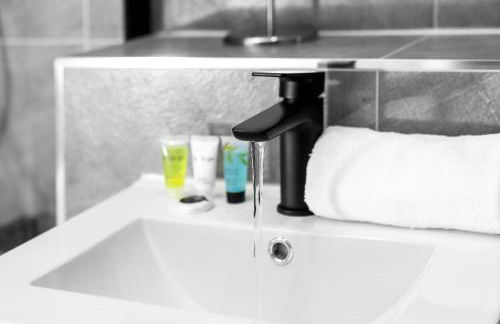 Modern 2-Bed Apartment - Jewellery Quarter - Fast Wi-Fi - Netflix 5AH - Foto 26