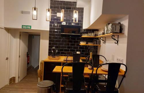 Apartamento completo distancia 350m Chamartin - Photo 15