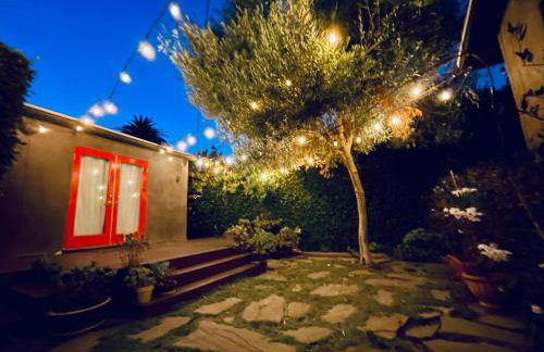 2 BR 2 BA - Eco House and Garden Vacation Retreat and Remote Workspace for Families, Couples and Solo Travelers in Coveted Culver - Foto 5