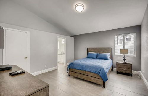 Luxurious House With A Pool, Spa, and Patio, Sleeps 6 Comfortably - Foto 11