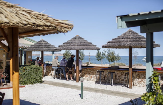 Shark Bay Seafront Apartments - Photo 52