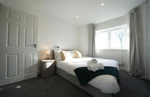 HEATHROW AIRPORT apartments-FREE parking-Free underground to and from Heathrow-30 min central London - Foto 49