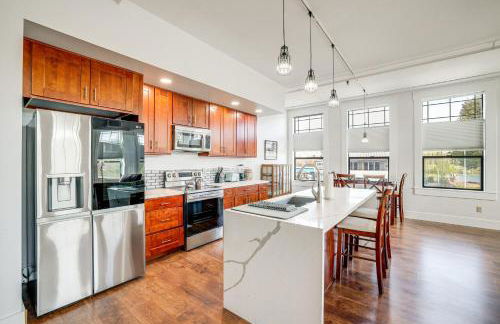 Modern Blaine Condo Rental Less Than 1 Mi to Boat Harbor! - Foto 2