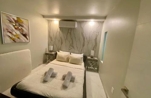 Luxurious remodeled direct Waterfront apartment with Miami skyline view- Free parking- 5min drive to Miami Beach - Foto 9