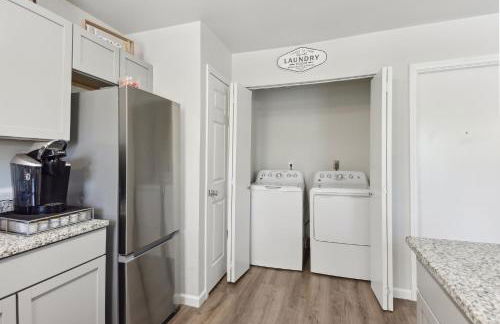 Modern Rental Near Medical Center, Six Flags, UTSA, La Cantera, Lackland AFB - Foto 16