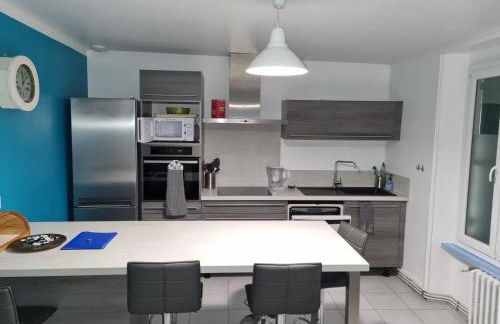 Maison du port, à 100 m de la mer jusqu'à 9 personnes - Foto 3