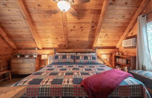 Hideaway Tiny Cabin, Hot Tub, View, Firepit - Foto 12