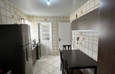 Amplo apartamento com 2 garagens - Foto 6