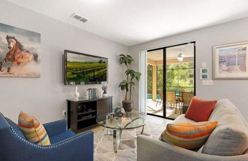 Lux Escape: Private Pool, Game Room & Near Disney - Foto 14