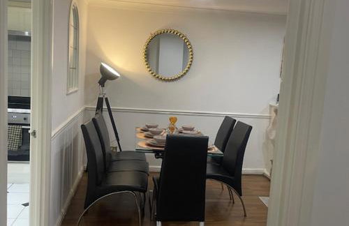Kensington Olympia 2 bed Cosy Apartment - Foto 14