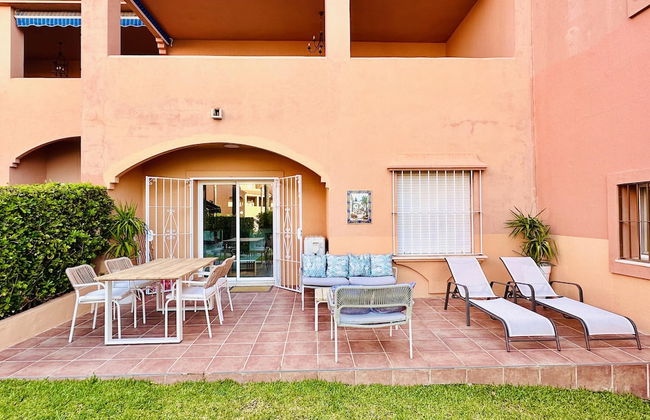 Coastal Retreat-sleeps 8, Sea View, Pool & Parking - Foto 22