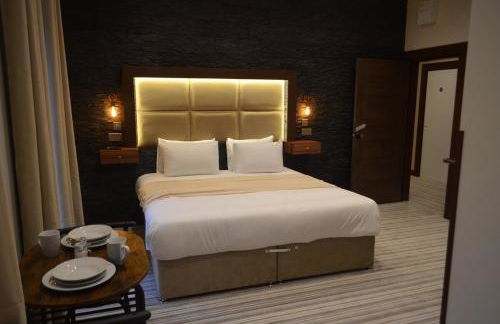 Afan Valley Hotel Suites Elegant Valley Stay for Contractors with Digital Access - Foto 7