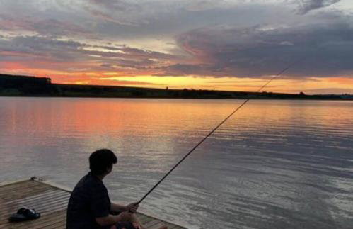 Casa de campo de alto padrão à beira da represa - Foto 16