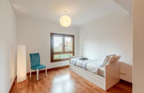 Modern 2 bedroom apt 20 min from city center - Foto 19
