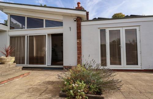 Bramble Lodge - Photo 2