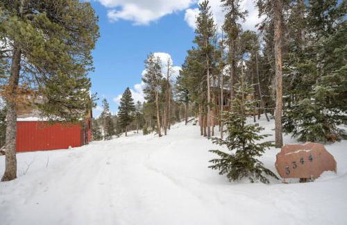 The Tyrolean Cabin. Panoramic Views. Hot Tub. - Photo 33