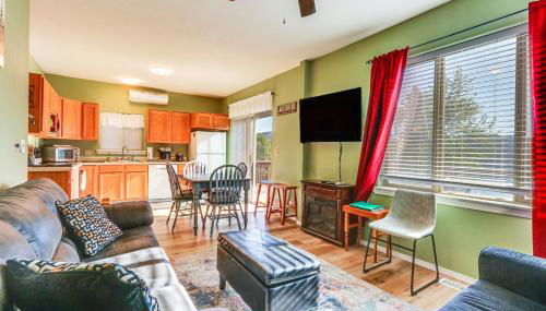 Harrison Home with Grill and Lake Views Walk to Town! - Foto 5