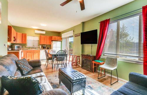 Harrison Home with Grill and Lake Views Walk to Town! - Foto 5