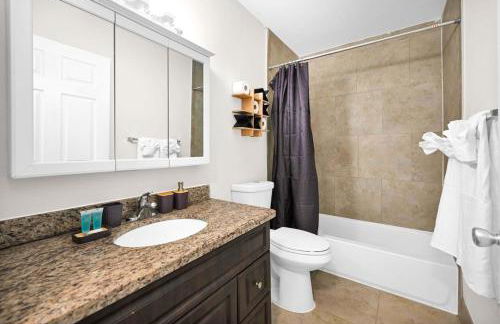 Serene Poolside Getaway Lake Access Parking - Foto 25