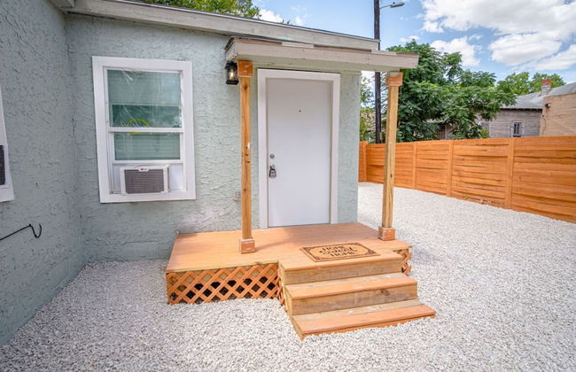 Cozy and Lovely 2BR 1BA Apt B Near Lively Downtown - Foto 1