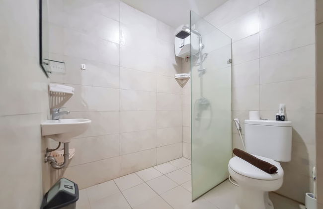 Elegant And Spacious 2Br Loft Green Park Yogyakarta Apartment - Foto 20