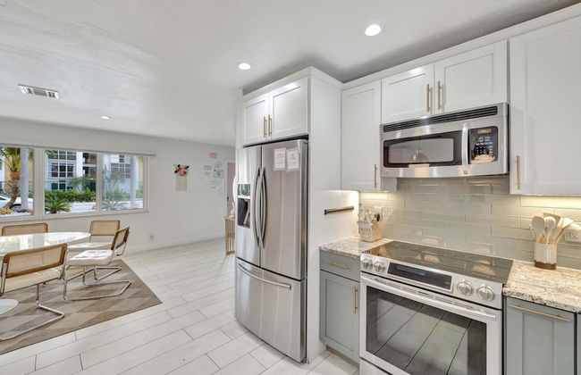 Poolside Paradise Dock & Pool! - Foto 11