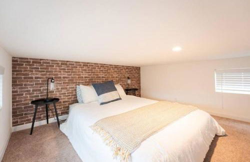 The BEST Tiny Home Loft and Private Yard - Foto 6