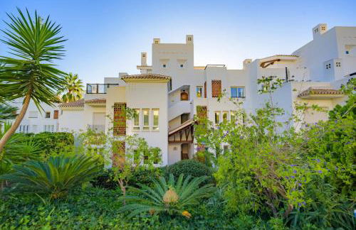 Luxurious 3-Bedroom Penthouse in Los Monteros Marbella - Foto 32