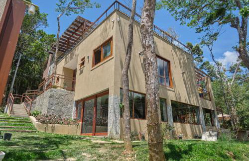 Casa da Árvore - Refúgio de Luxo com Jacuzzi e Vista para a Serra - Foto 2