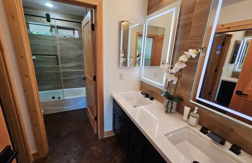 Cedar Rock Cabin - Photo 12