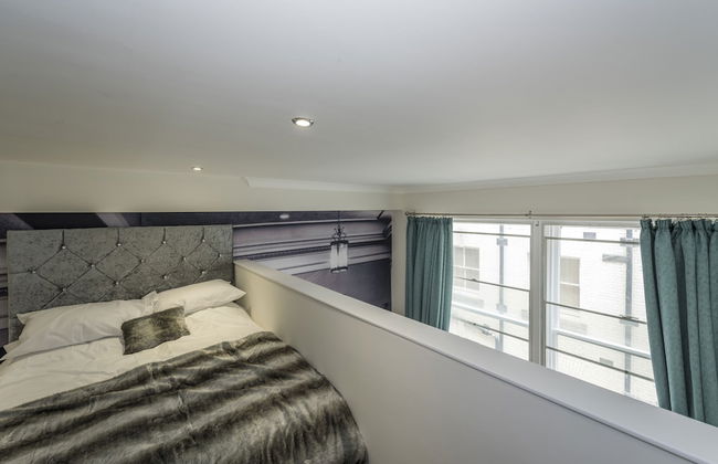 Union Bank Apartments - Photo 6