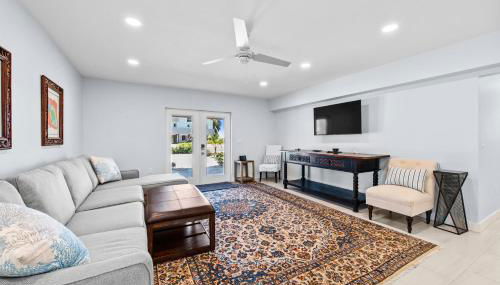 Heated Pool Home steps to the beach - Foto 5