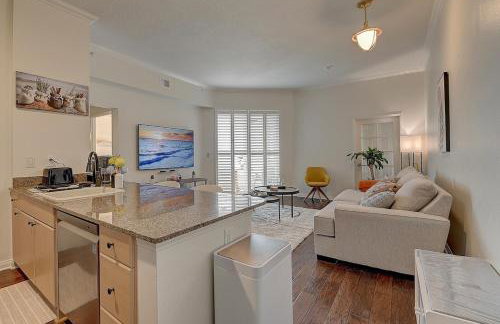 Ocean View Suite by Convention Center & Beach - Foto 12