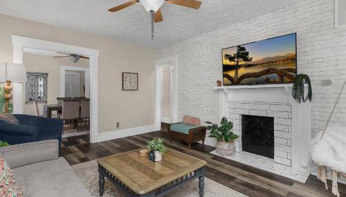 Chic 2BR near DT, 8 min walk to Park&Conservatory - Foto 1