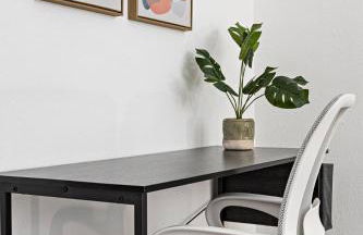 Stylish 2 BR Condo - Free Parking on Premises - Foto 21