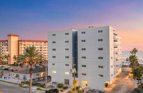 Beach Retreat in Redington Shores - Foto 12