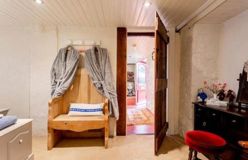 The Byre (Unusual and Different). - Foto 8