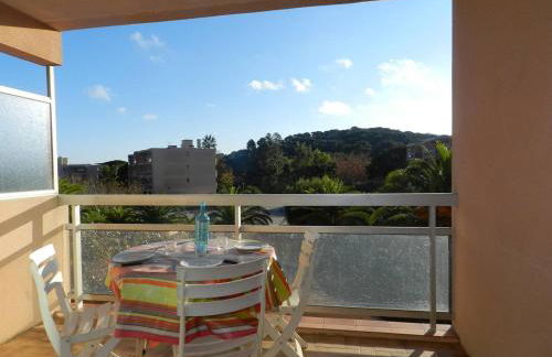 Studio cabine avec terrasse à Bormes-les-Mimosas - FR-1-251-874 - Foto 1