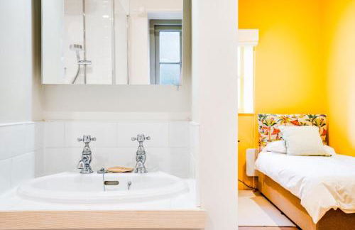 Charming Coach House Retreat Near Sherborne Abbey - Foto 4