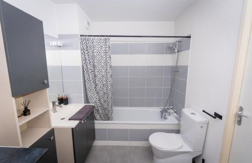 Ô Doux Séjour - Parking, NetFlix, Terrasse - Foto 11