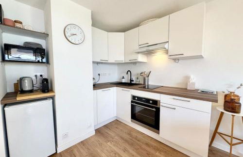 Lovely T2 - Terrasse & jardin - 50m des plages - Foto 9