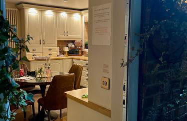 Cosy Cottage Central Bawtry - 2 Bedroom - High End Furnishings - Foto 19