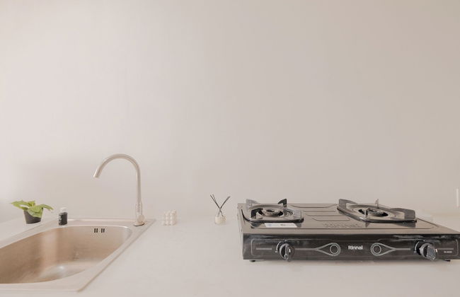 Modern And Comfy Studio At Daan Mogot City Apartment - Photo 11