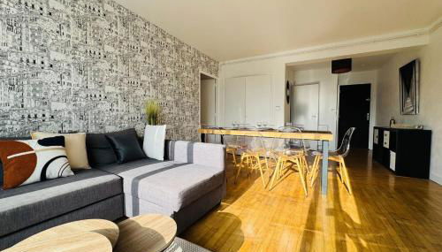 5-room apartment in the heart of the city center - Photo 2