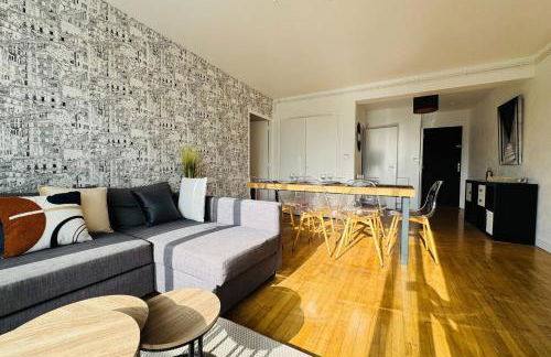 5-room apartment in the heart of the city center - Photo 2
